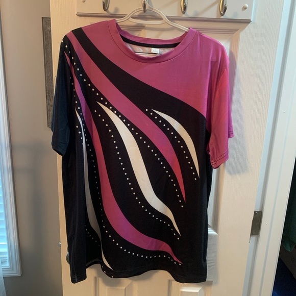 Stylish Pink and Black Graphic Tee - Picture 1 of 5